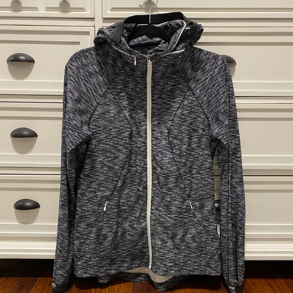 lululemon athletica Jackets & Blazers - Lululemon rain coat
